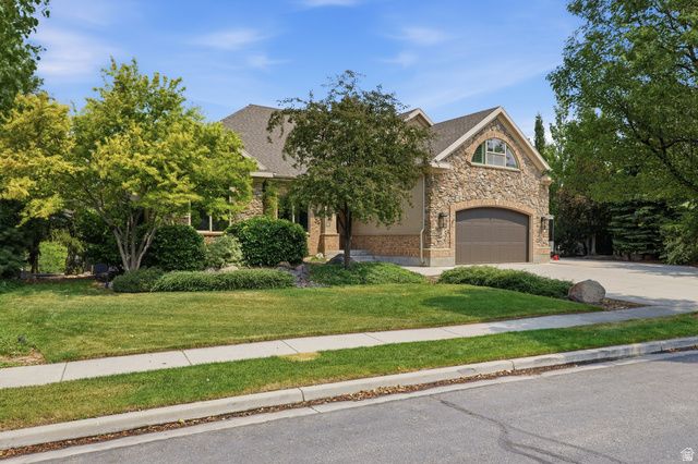 6748 W CANTERBURY DR, Highland, UT 84003