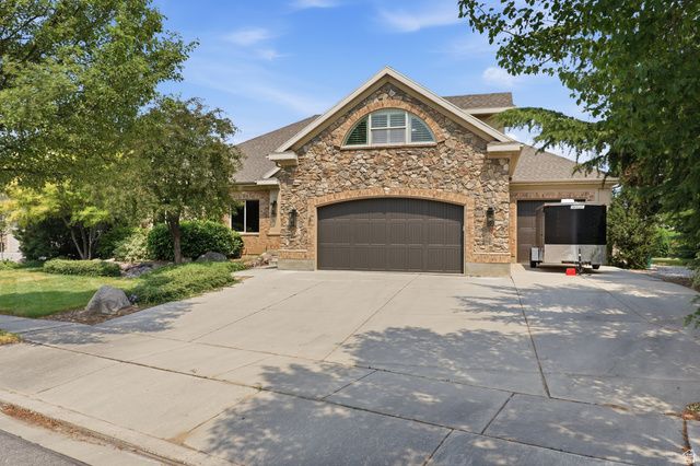 6748 W CANTERBURY DR, Highland, UT 84003