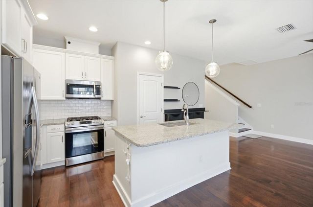 115 N ARRAWANA AVENUE 8, Tampa, FL 33609