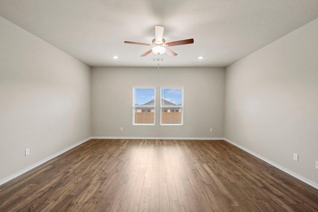 156 Wind Hill, Jarrell, TX 76537