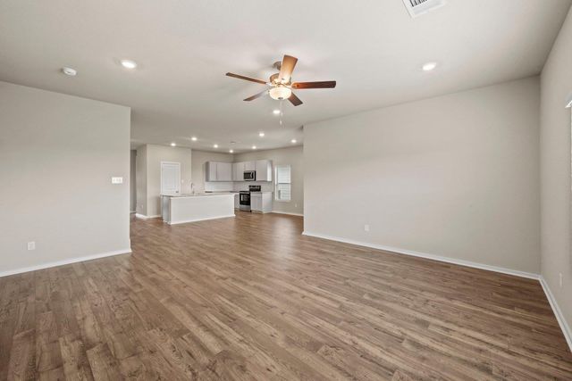 156 Wind Hill, Jarrell, TX 76537