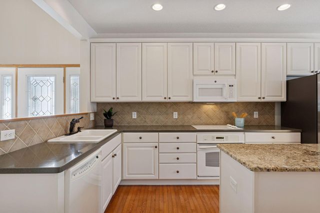 7174 Arthur Drive, Woodbury, MN 55125