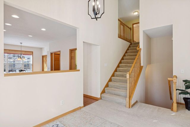 7174 Arthur Drive, Woodbury, MN 55125