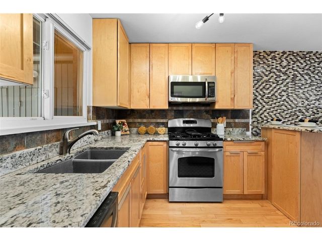1542 Chambers Dr, Boulder, CO 80305