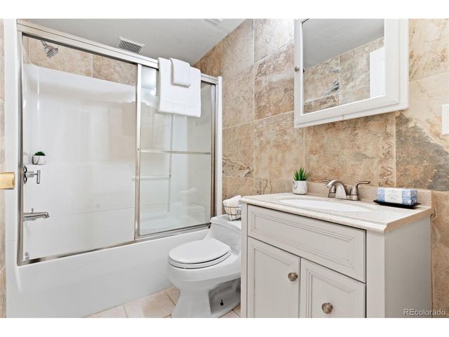 1542 Chambers Dr, Boulder, CO 80305