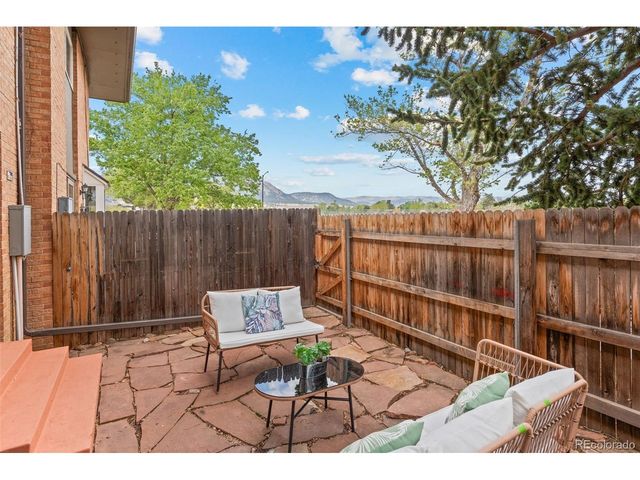 1542 Chambers Dr, Boulder, CO 80305