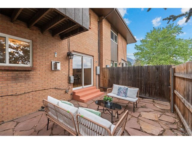 1542 Chambers Dr, Boulder, CO 80305