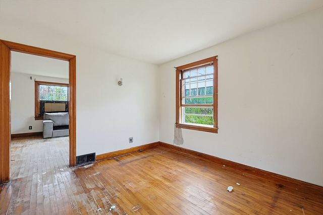 321 Townsend Hill Rd, Townsend, MA 01469