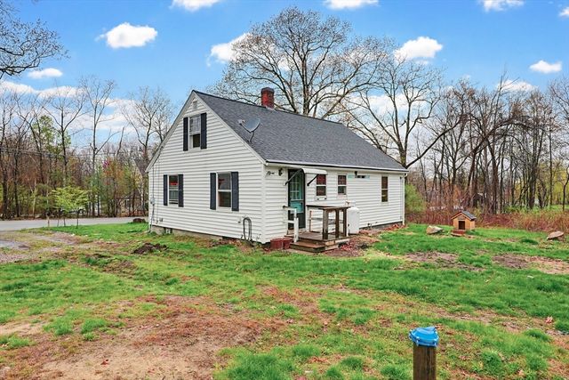 321 Townsend Hill Rd, Townsend, MA 01469