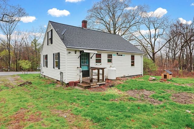 321 Townsend Hill Rd, Townsend, MA 01469
