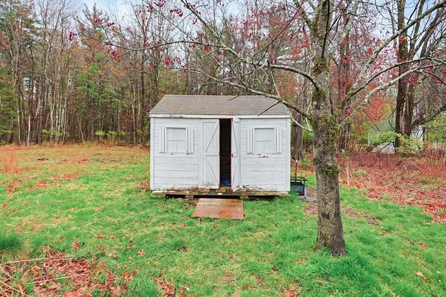 321 Townsend Hill Rd, Townsend, MA 01469