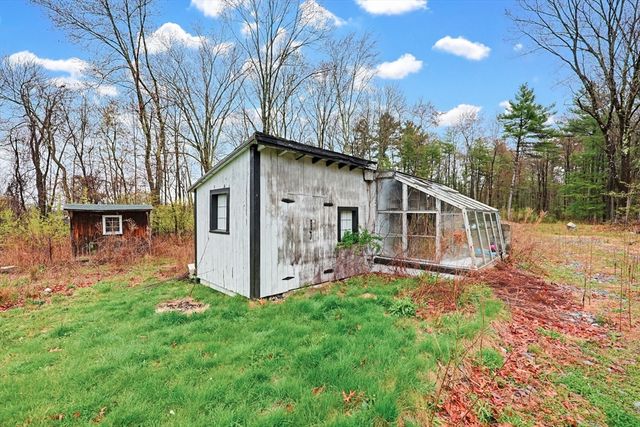 321 Townsend Hill Rd, Townsend, MA 01469
