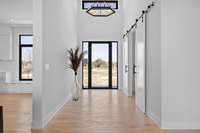 333 Spicewood Trails DR, Spicewood, TX 78669