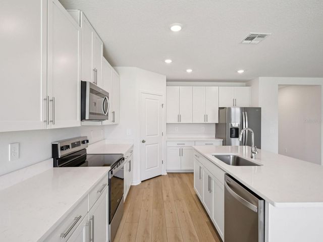 10425 ABUNDANCE GROVE WAY, Parrish, FL 34219