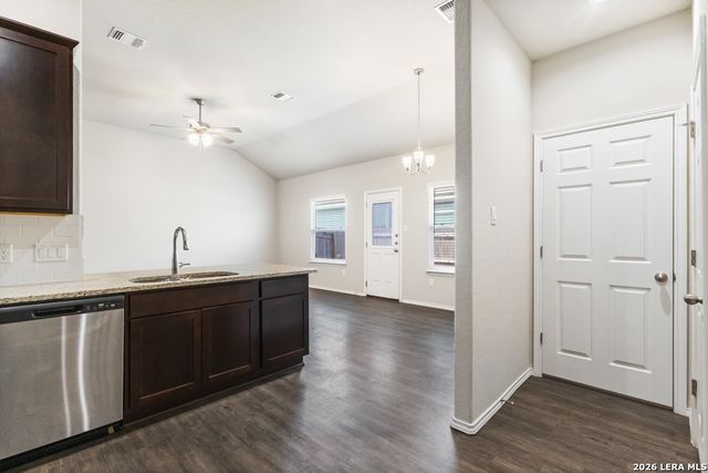 636 Heathers Way, Seguin, TX 78155