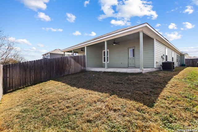 636 Heathers Way, Seguin, TX 78155