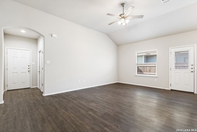 636 Heathers Way, Seguin, TX 78155