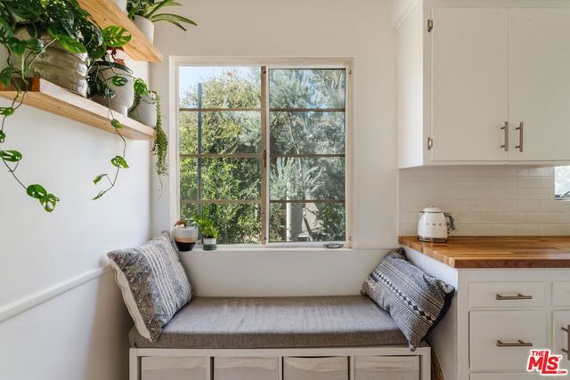 4501 Finley Avenue 10, Los Angeles, CA 90027