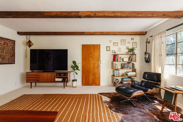 4501 Finley Avenue 10, Los Angeles, CA 90027