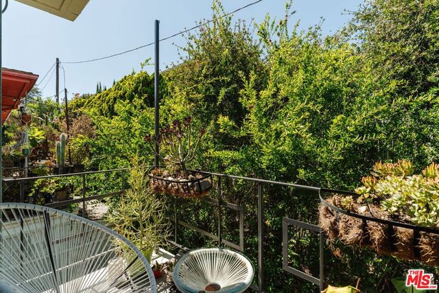 4501 Finley Avenue 10, Los Angeles, CA 90027