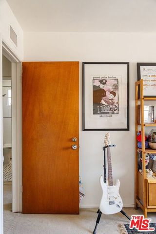 4501 Finley Avenue 10, Los Angeles, CA 90027