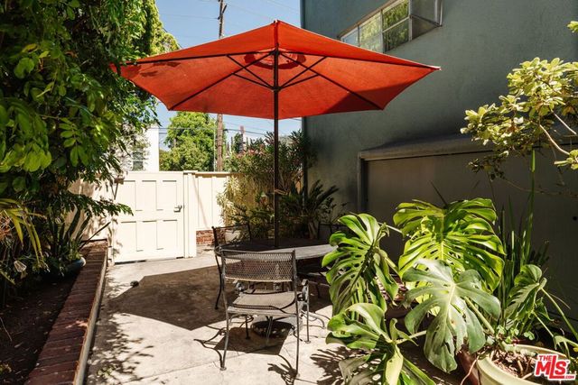 4501 Finley Avenue 10, Los Angeles, CA 90027
