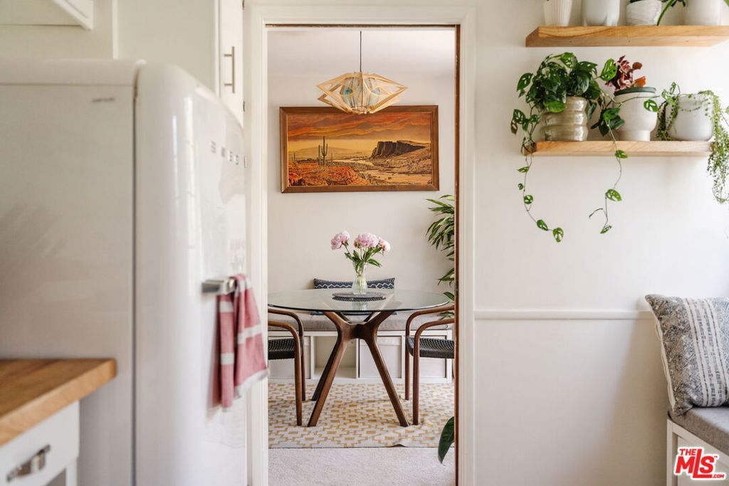 Image 12 of property listing at 4501 Finley Avenue 10, Los Angeles, CA 90027