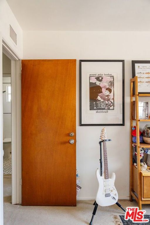 Image 34 of property listing at 4501 Finley Avenue 10, Los Angeles, CA 90027