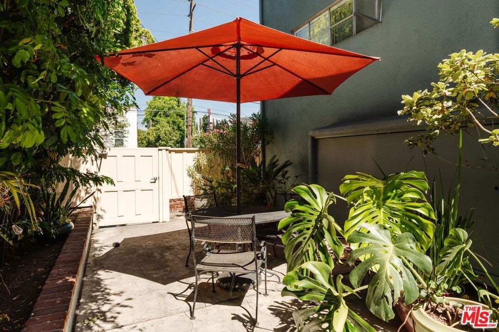 Image 45 of property listing at 4501 Finley Avenue 10, Los Angeles, CA 90027