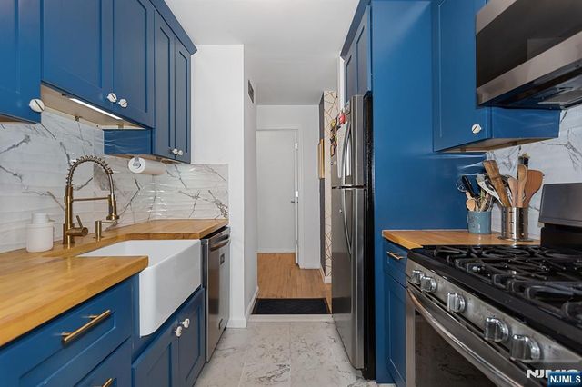 25 River Road B11, Nutley, NJ 07110
