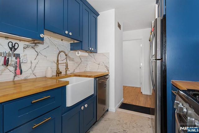 25 River Road B11, Nutley, NJ 07110