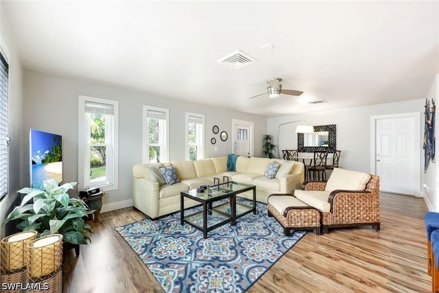 645 101st AVE N, Naples, FL 34108