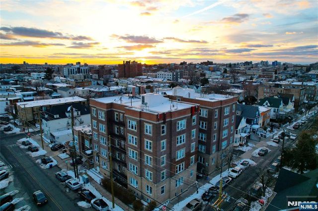 101 73rd Street 32, North Bergen, NJ 07047