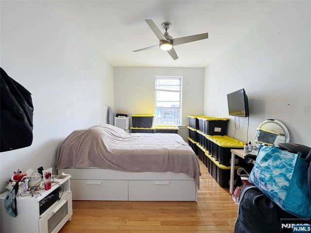 101 73rd Street 32, North Bergen, NJ 07047