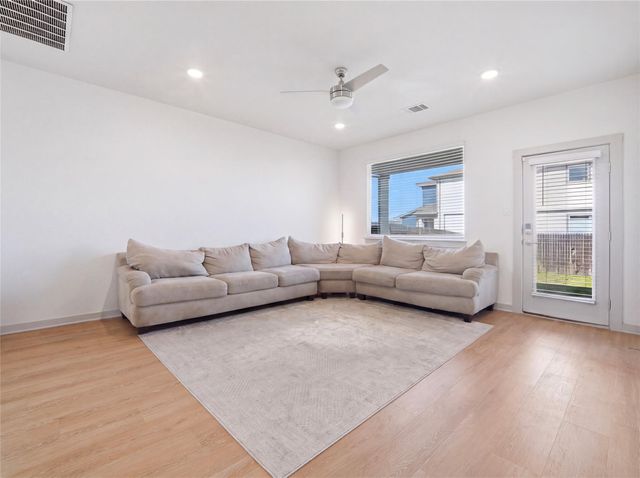 515 Millbrook BLVD, San Marcos, TX 78666