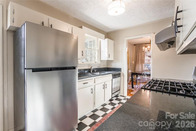 3728 Stonehaven Drive, Charlotte, NC 28215