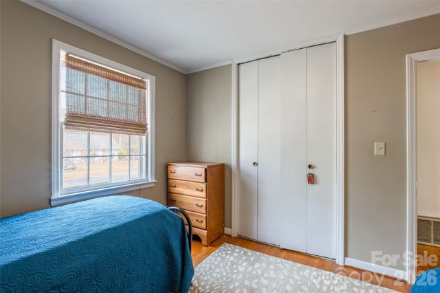 3728 Stonehaven Drive, Charlotte, NC 28215