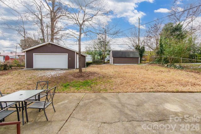 3728 Stonehaven Drive, Charlotte, NC 28215