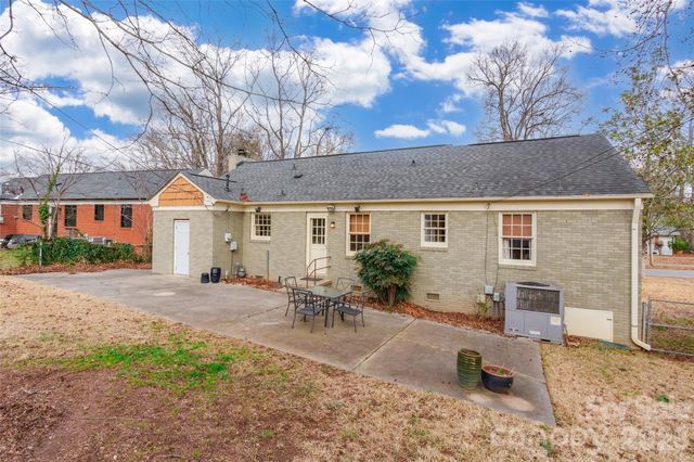 3728 Stonehaven Drive, Charlotte, NC 28215