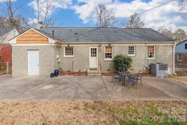 3728 Stonehaven Drive, Charlotte, NC 28215