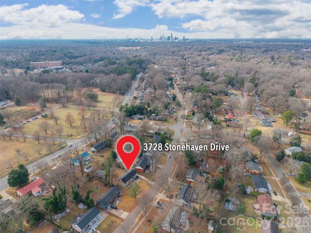 3728 Stonehaven Drive, Charlotte, NC 28215