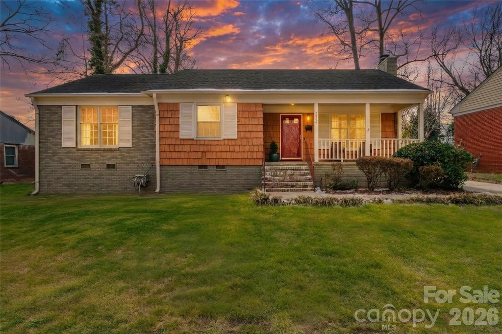 3728 Stonehaven Drive, Charlotte, NC 28215