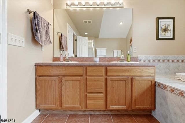 74 Kelly Way, South Brunswick Twp., NJ 08852