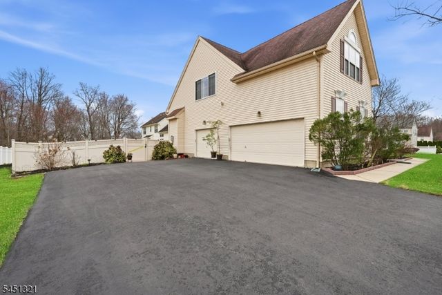 74 Kelly Way, South Brunswick Twp., NJ 08852