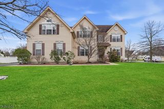 74 Kelly Way, South Brunswick Twp., NJ 08852