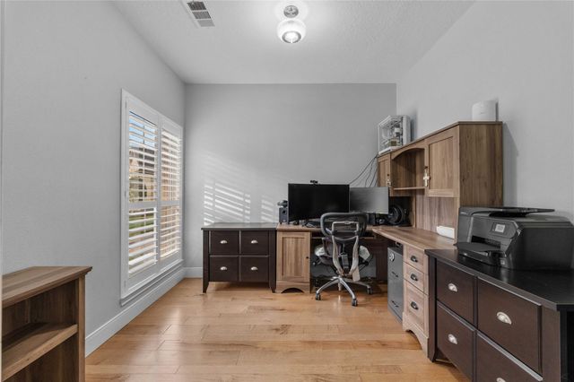 816 Sherwood Forest Drive, Dickinson, TX 77539