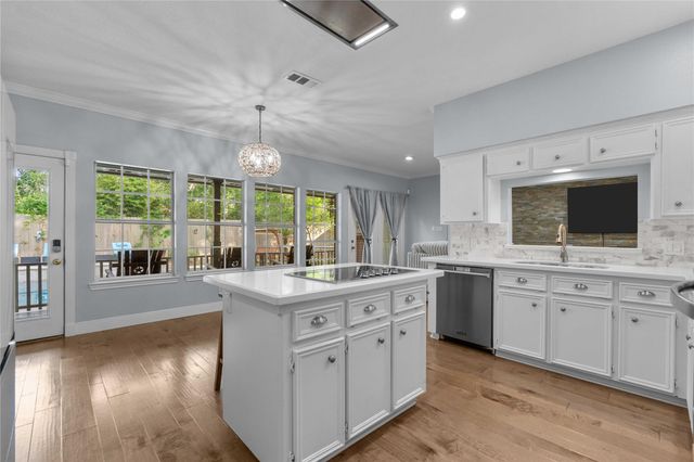 816 Sherwood Forest Drive, Dickinson, TX 77539
