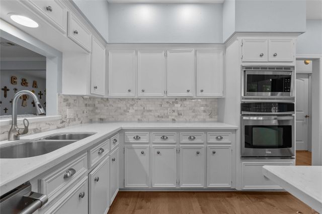 816 Sherwood Forest Drive, Dickinson, TX 77539