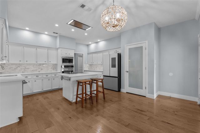 816 Sherwood Forest Drive, Dickinson, TX 77539