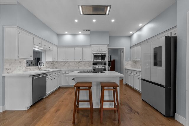 816 Sherwood Forest Drive, Dickinson, TX 77539